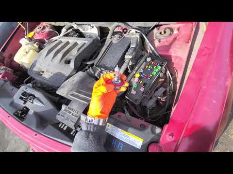 2007 Jeep Patriot Headlight Bulb Replacement & Fuses