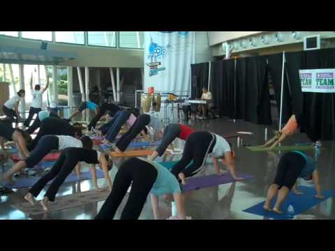 Yoga class with live music by Paoli & YanCarlos Pt 3