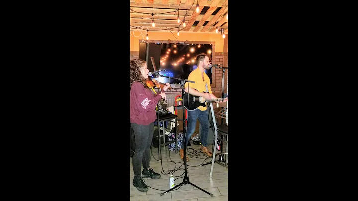 "Wild Rover" Mae & Henry LIVE at Dowling's Irish P...