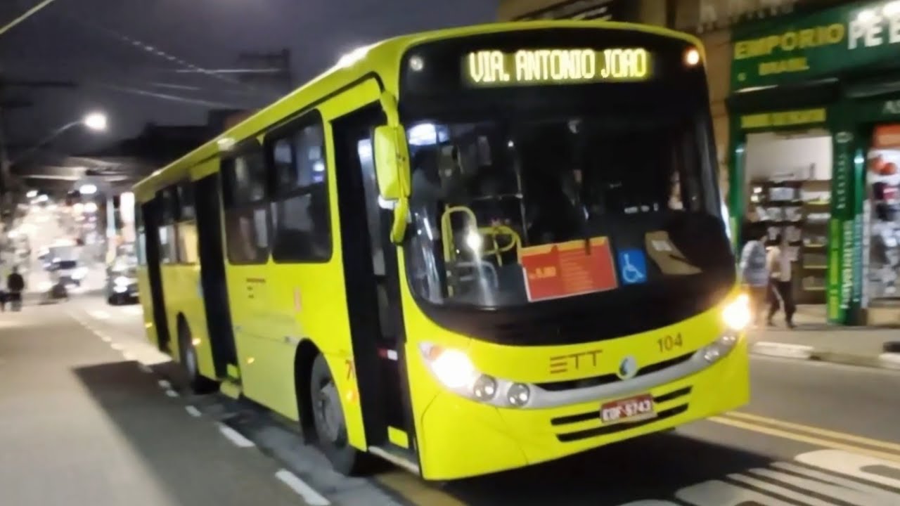 Avenida Rui Barbosa - Movimentação de ônibus à noite