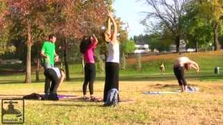 Yoga Yaparken Domalıyor- İnanılmaz -Üne Yapışmış Tayt