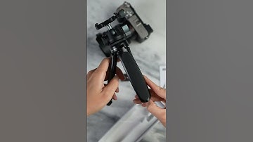 Metal & Expandable Mini Tripod for Cameras!