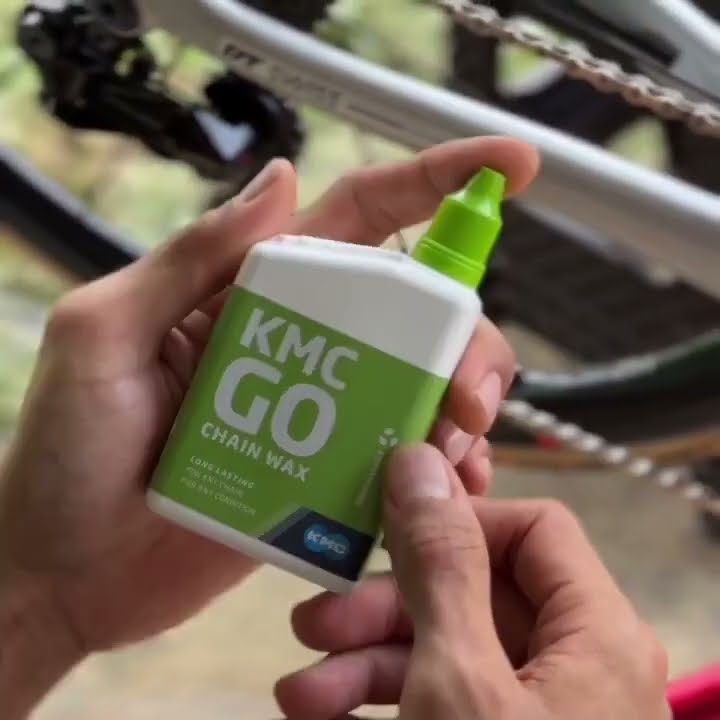 KMC Go WAX : The smoothest bike chain
