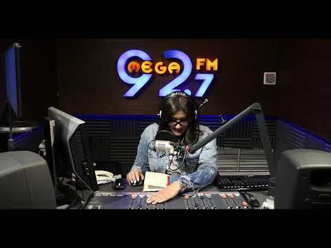 دنيا صلاح عبد الله تلعب انا بحبك اكتر مع صديقتها المقربة في حتة تانية ميجا اف ام