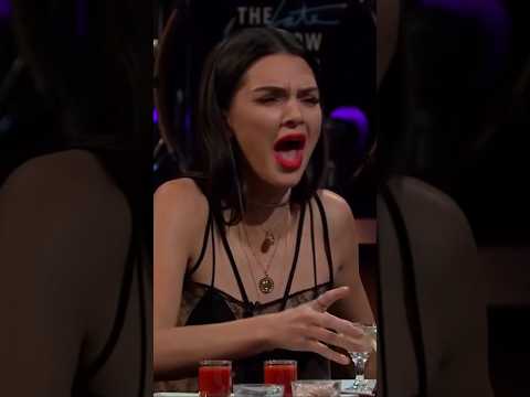 That laugh is incredible 😂🤣 Kendall Jenner - Taylor Swift