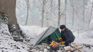 WINTER CAMPING in snow Wall of Fire  Surviving Freezing Cold