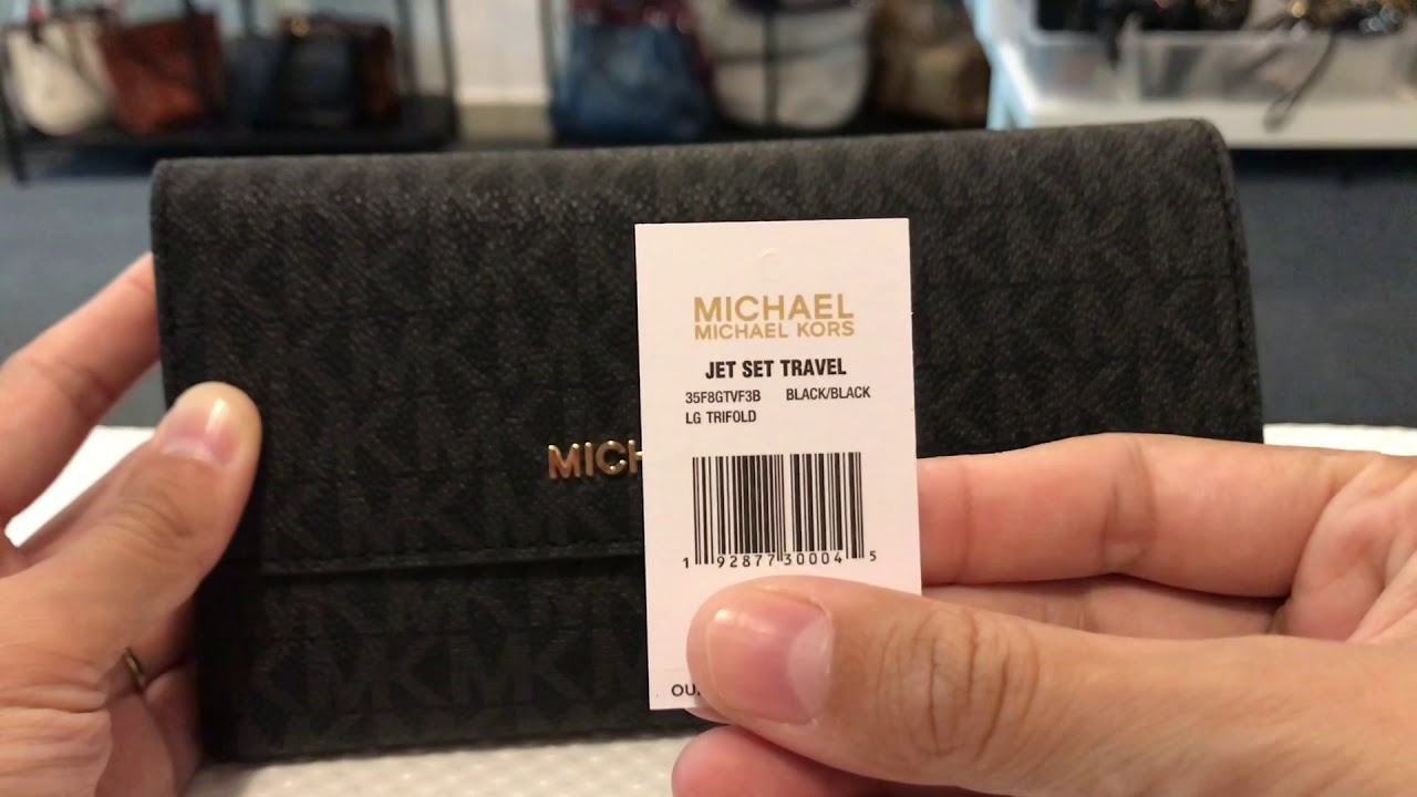 Michael Kors Jet Set Travel Trifold Wallet 
