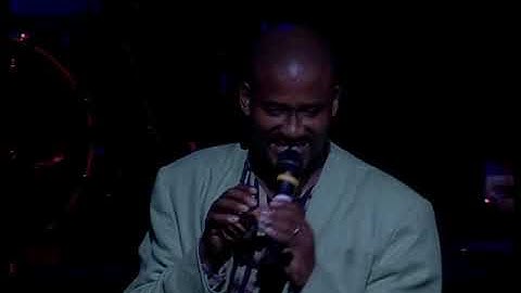 Ringo Performing Live 4
