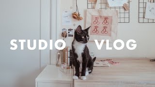 studio vlog | carving stamps &amp; making tote bags!