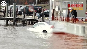 WEB EXTRA: Rescue Divers Pull Man From Sinking Car