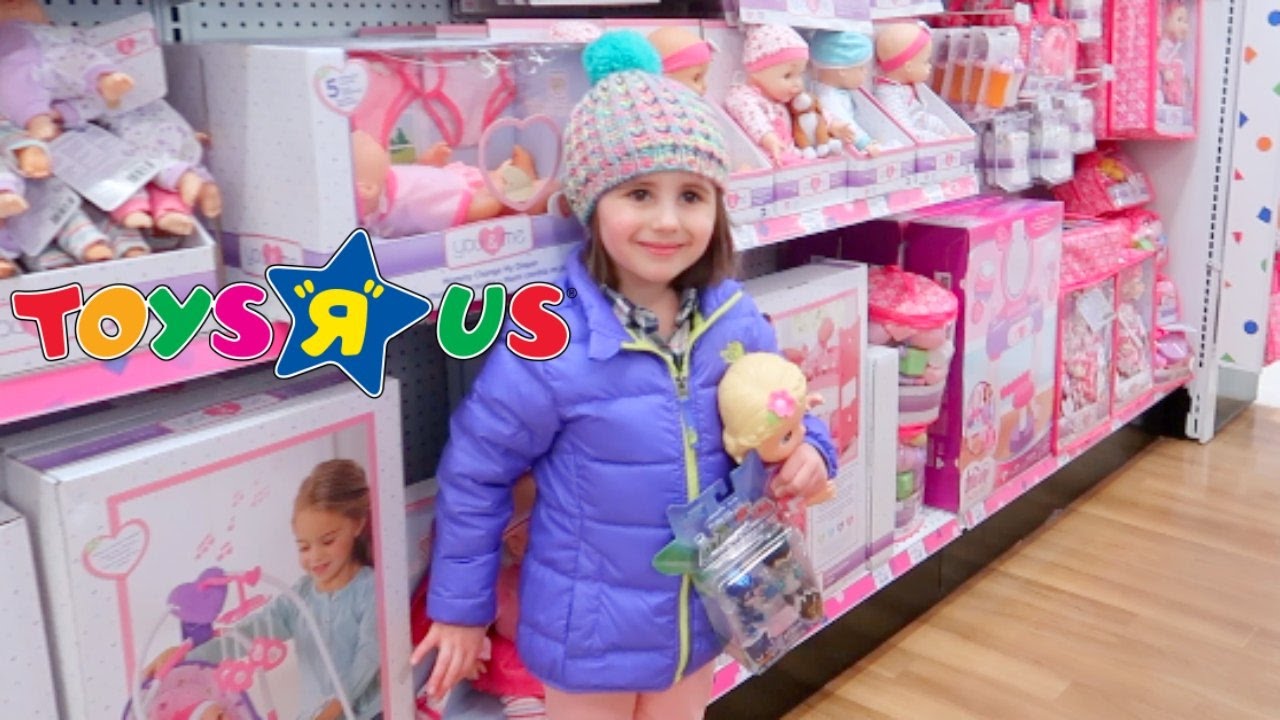 FIRST TOY HUNTING IN 2017! ThePlusSideOfThings YouTube