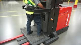 Raymond 5600 Order Picker Forklift - Tag #218299