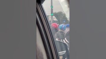 Đèn nào cũng ... đứng #thanhnews #giaothong