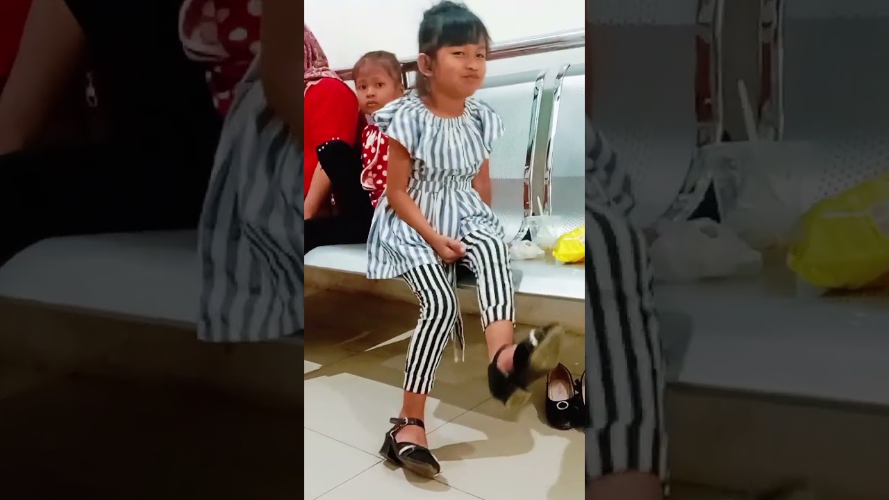 Duo Puspita lagi berobat di puskesmas