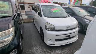 Johnny's Used Cars Okinawa - 2012 Toyota Voxy (ZRR70) - YouTube