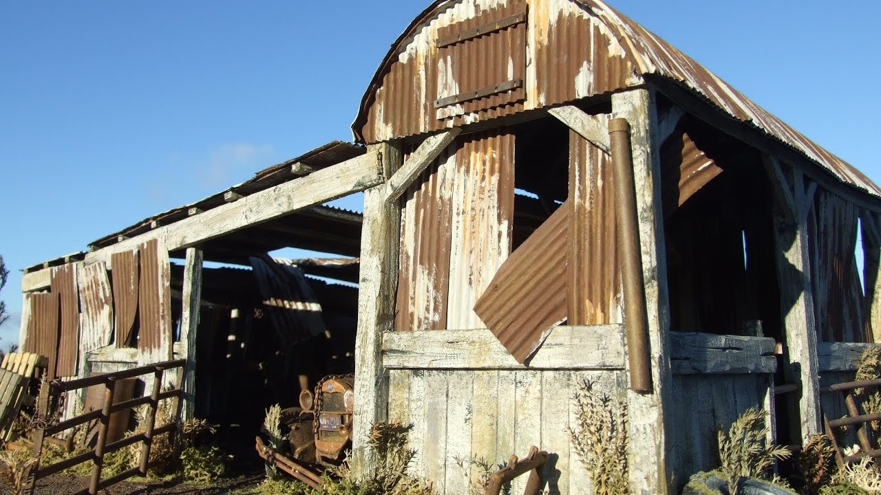 1:24 scale Farm Barn Diorama - YouTube