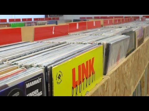 Video: Valutazione Dei Dischi In Vinile: Che Cos'è Un Codice Di Classe? Classificazione E Gradazione Dello Stato Delle Lastre. Decodifica Delle Designazioni Delle Lettere. Come Viene Desi