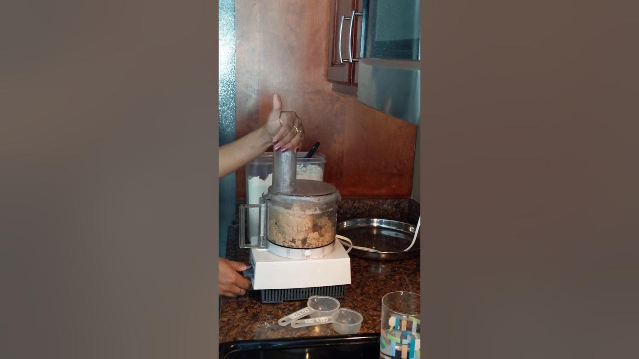 How to Make Dough/Atta for Indian Chapati/Roti using Cuisinart Food