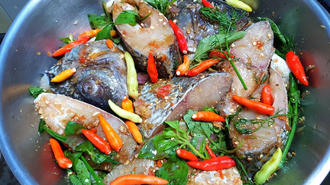พุงหมาน้อย  Update 2022  931 หมกหม้อปลานิล แซ่บ นัว Thai Steamed Curried Fish