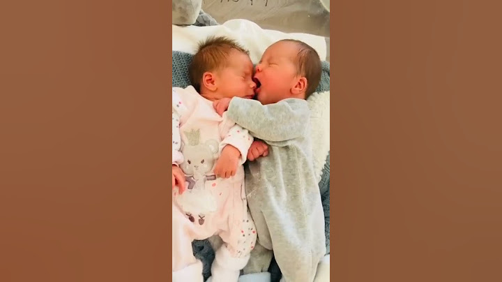 ماذا يفعل لأخيه😳#توأم #twins