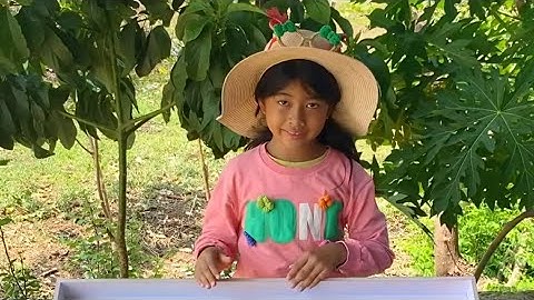 smart girl solving color ball puzzle game challenge IQ