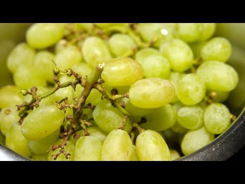 Несколько причин съесть виноград. Цвет имеет значение?