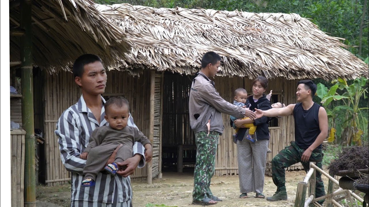 Nick and the abandoned child were visited by A Pao – who had previously helped them, rebuilt by nick