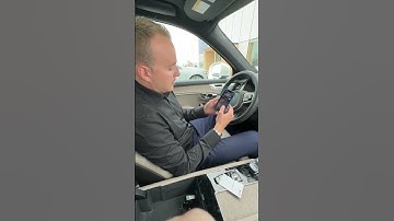 Add Wireless CarPlay/Android Auto to your compatible Volvo using this adapter from Quad Lock.