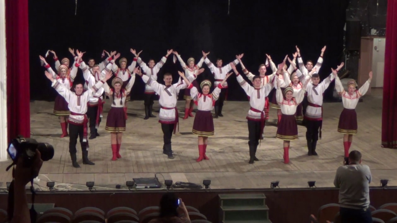 Я на печке молотила