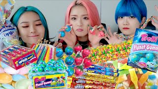 海外のASMRで大人気のお菓子を大量に買って食べてみた！！！【地球グミ、UFOキャンディ、ロープキャンディ】