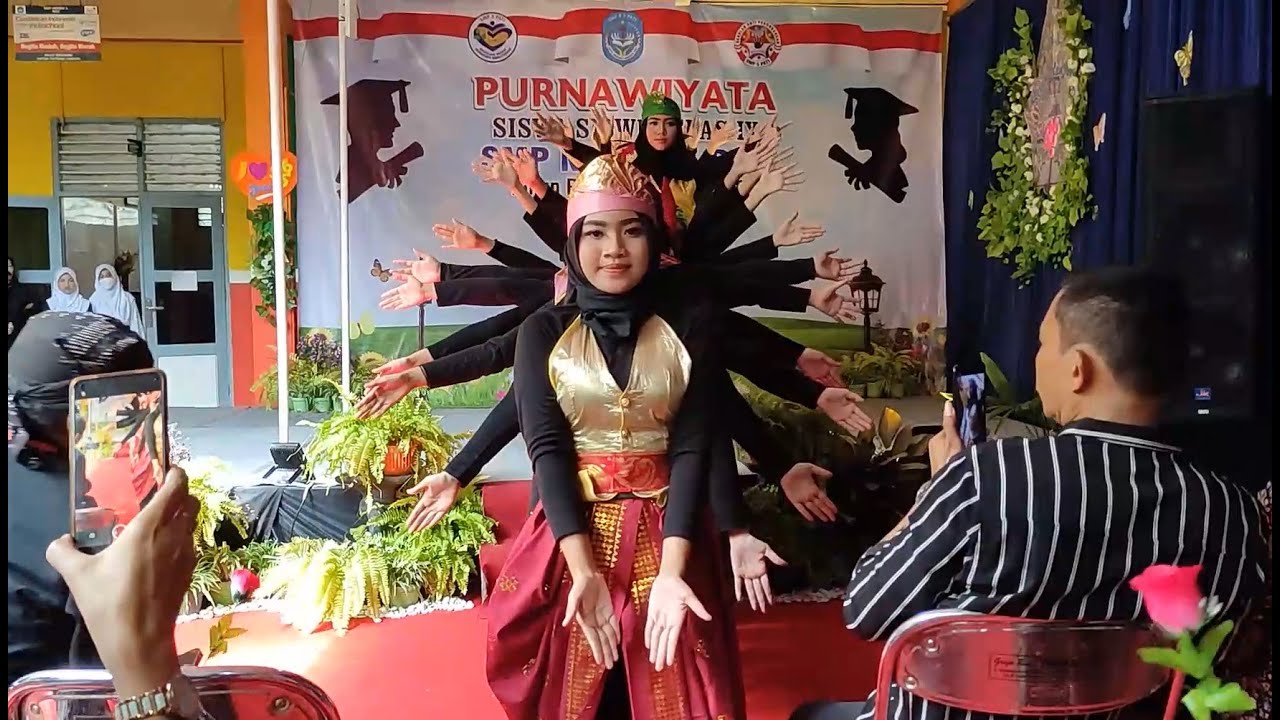 Perpisahan Kelas 9 - Tari Kolosal