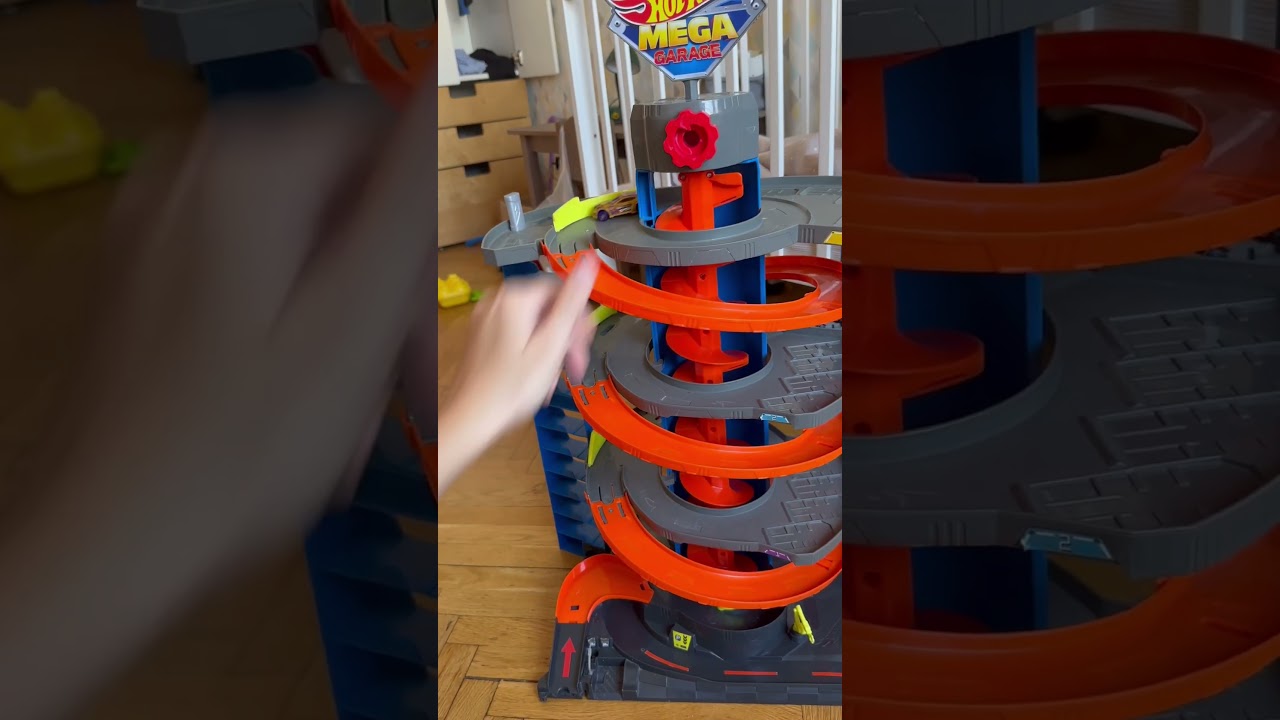Hot wheels MEGA GARAGE