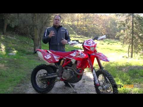 Beta 390RR Test ride Moto in Action