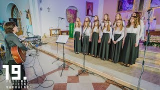 Video thumbnail of "Schola z parafii św. Jadwigi w Odrzywole - Wszystkie narody klaskajcie w dłonie"