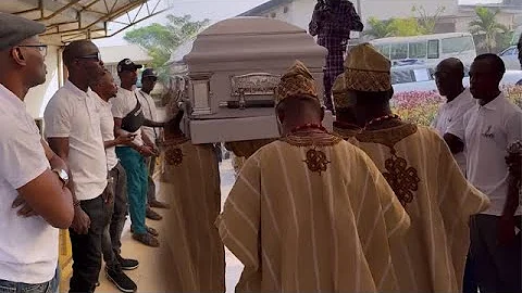 Popular Nollywood Star Ijebu Mother Iyefunbi Wake-keeping Services