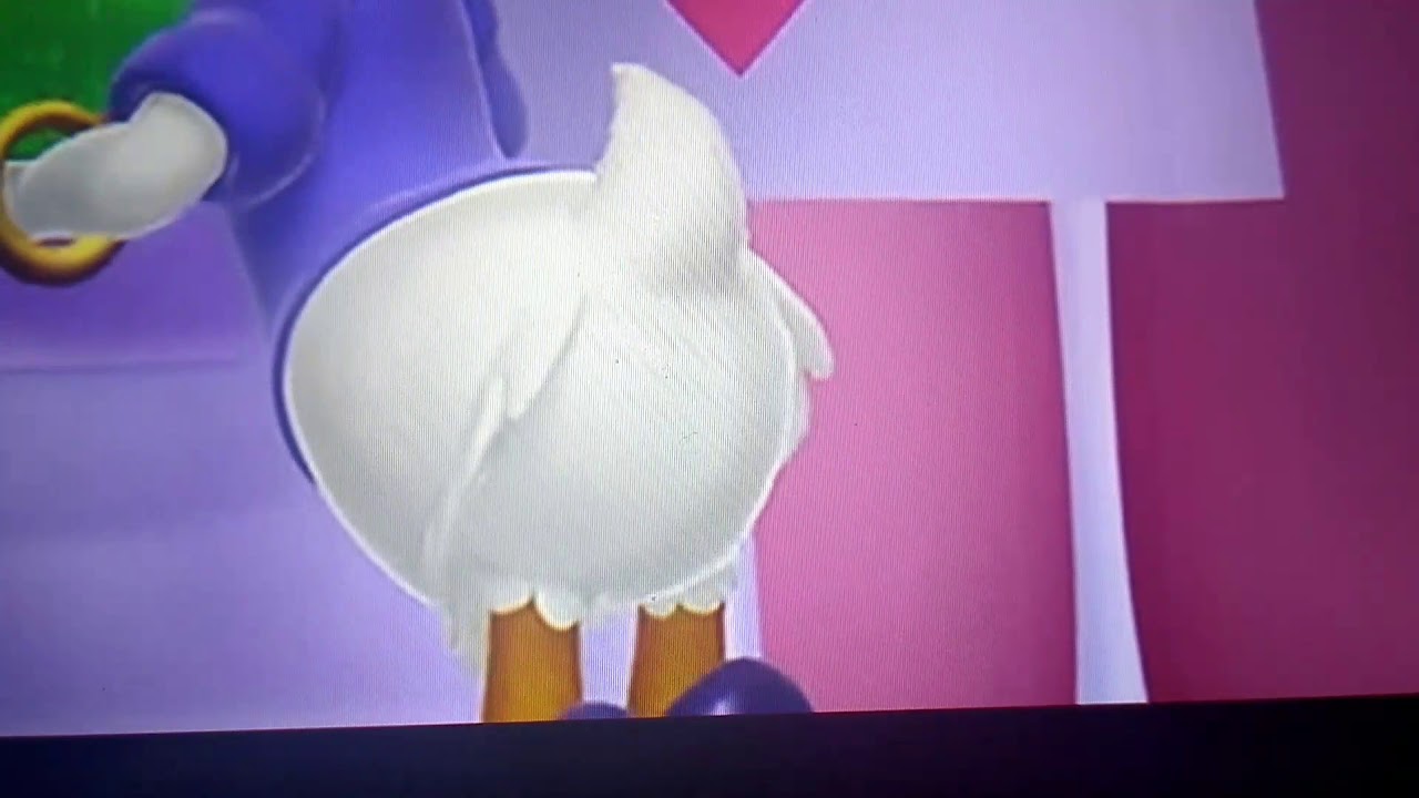 Daisy Duck Booty Wiggle Youtube 