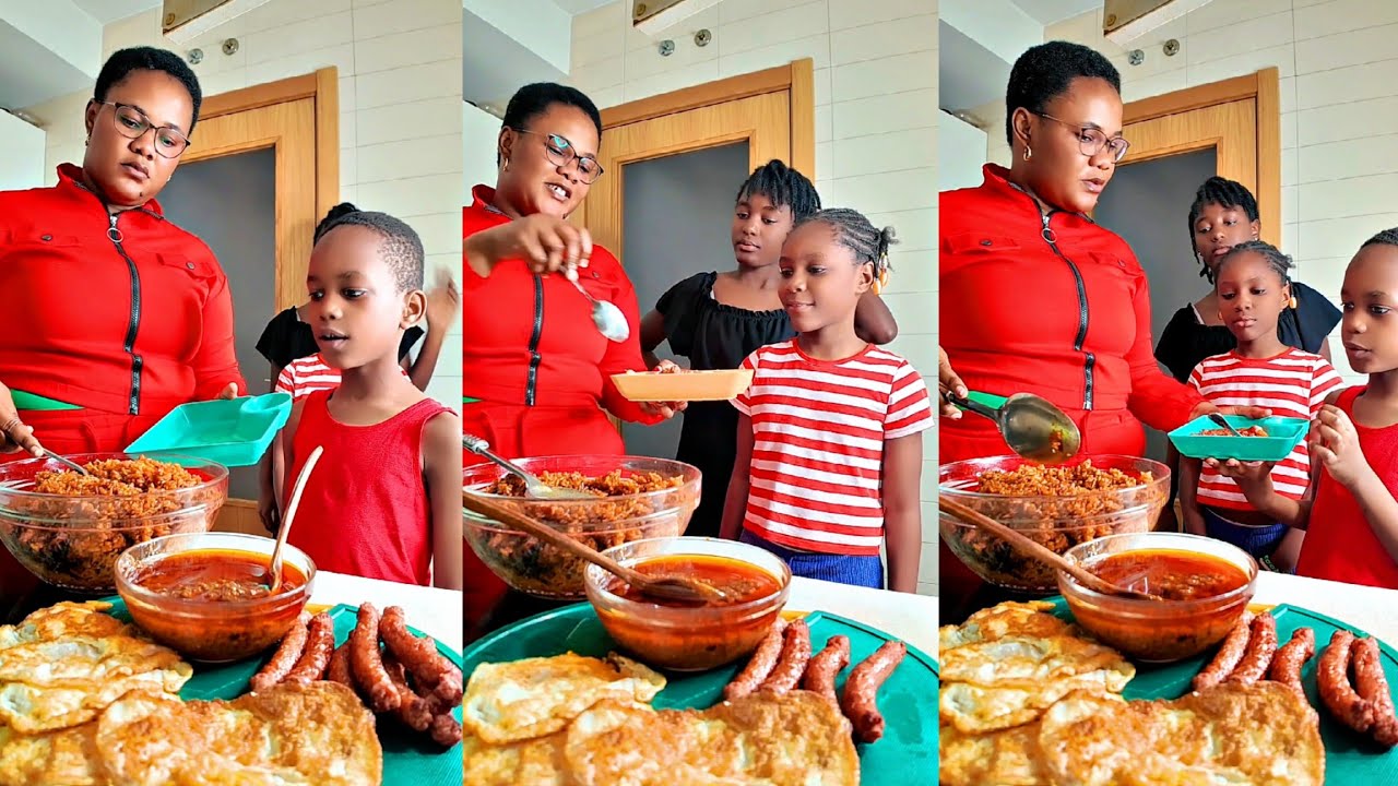 Раздаю своей семье рис джоллоф, жареные яйца и сосиски.