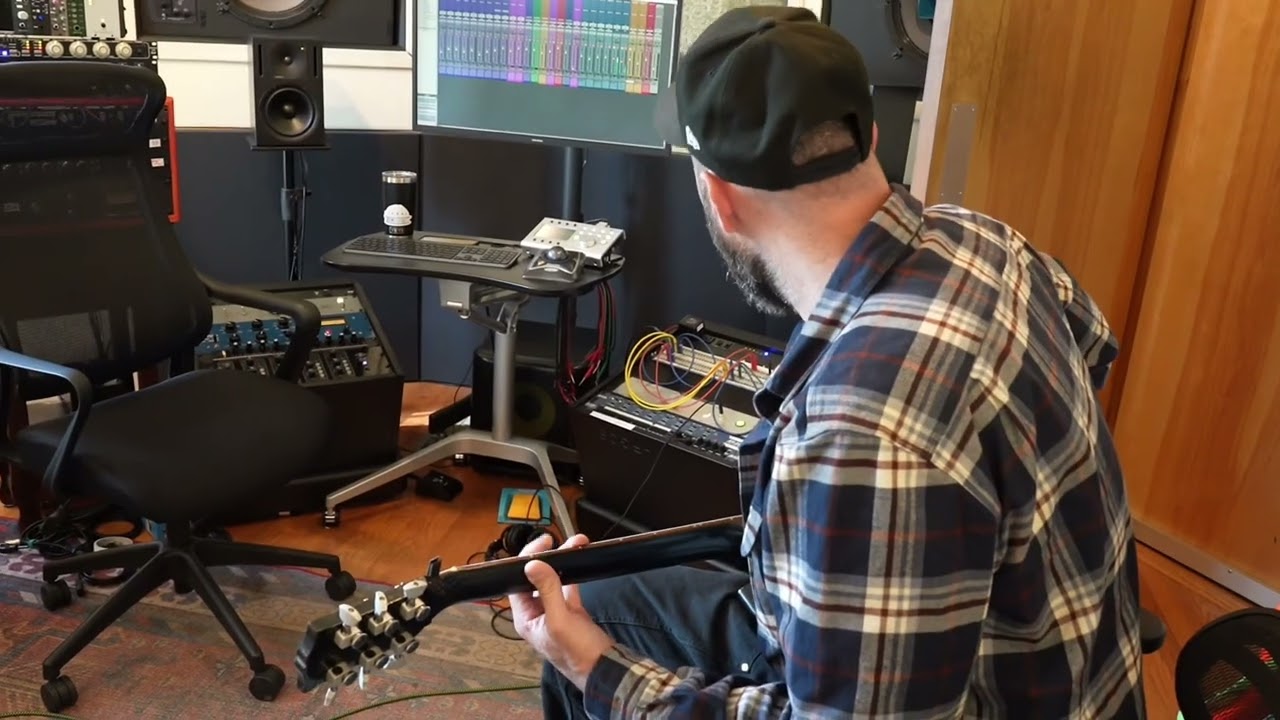 New Found Glory dialing in Oneder Effects HW-2