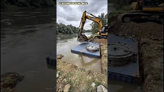 Ide Gila! Pria Ini Tanam Kontainer di Dasar Sungai Penuh Ikan