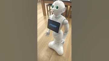 Microsoft robot at the Mall of America in the Microsoft Store