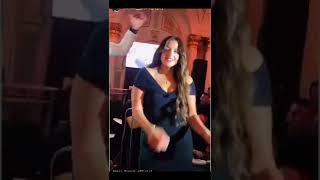 رقص منى فاروق في حفل زواج