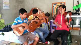 Corridos con violín - El Golpe traidor y Caminos de Michoacán chords