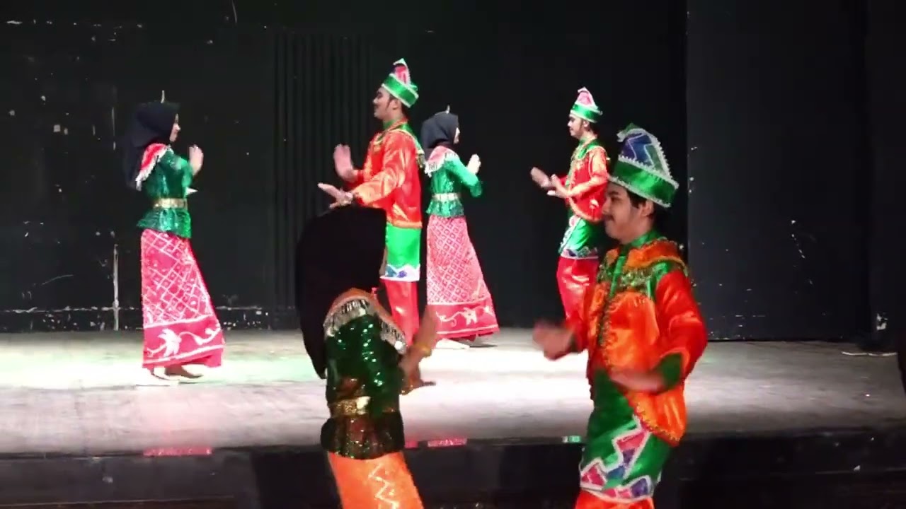 Pentas Anniversary Ke-29 Penampilan Tari Dengan Judul 