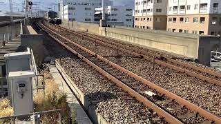 225系普通東姫路駅入線&発車。N700系新幹線も通過します。
