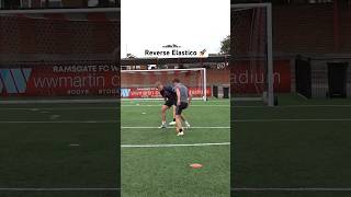 5 ways to Nutmeg the Defender in a 1 on 1 👀⚽️ #streetpanna #football #soccer #nutmeg