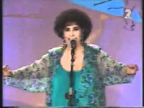 在 YouTube 上观看 שושנה דמארי - היו זמנים