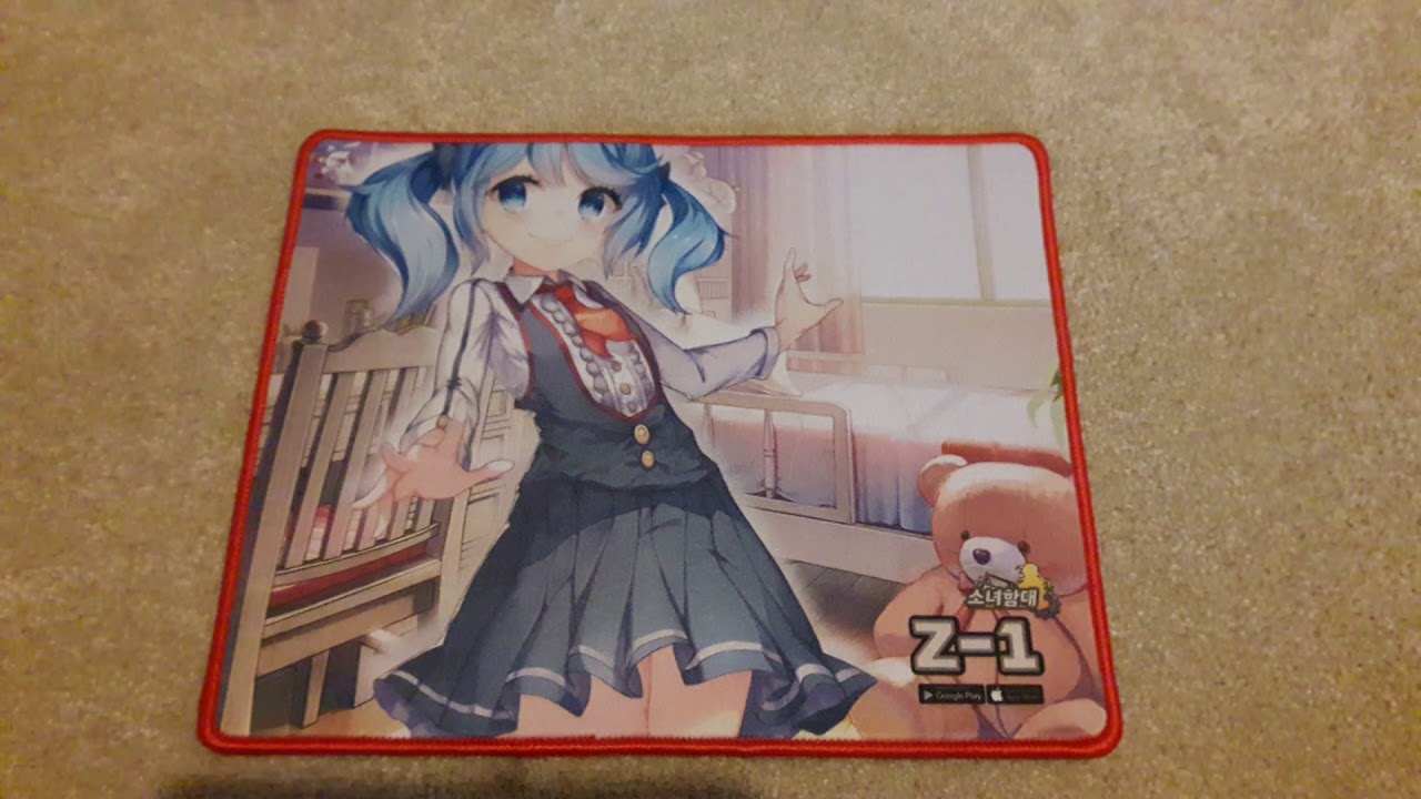 Unboxing: More Anime mouse pads