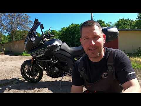 Videó: Mi a különbség az első és a hátsó motorkerékpár gumiabroncs között?