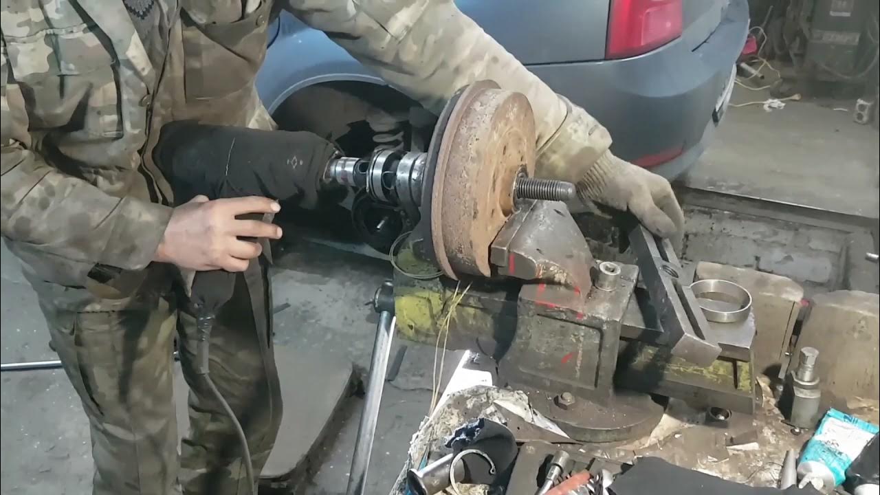 Замена задних ступичных подшипников - Renault Logan (1G), 1,4 л, 2008 года визит