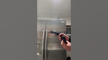 How to reload a Glock 17 (Airsoft Edition) #shorts #warzone #cod #reloading